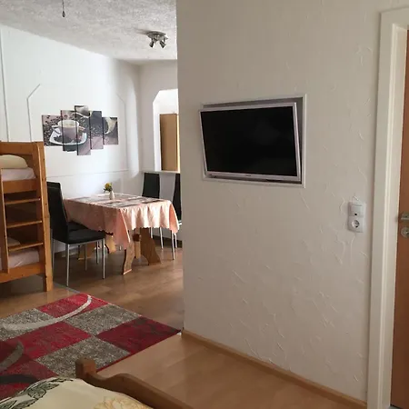 Apartment דירה *