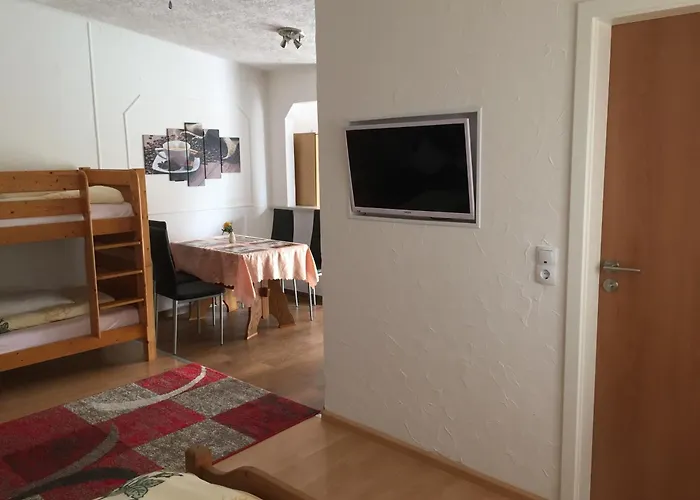 Apartment Апартаменты *